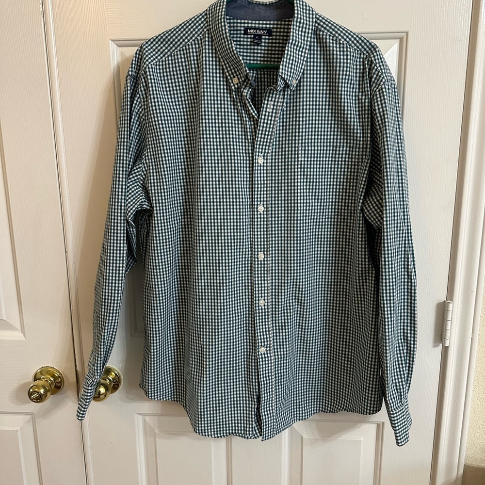 GAP Green Casual Button Down Shirt with Gingham Pattern